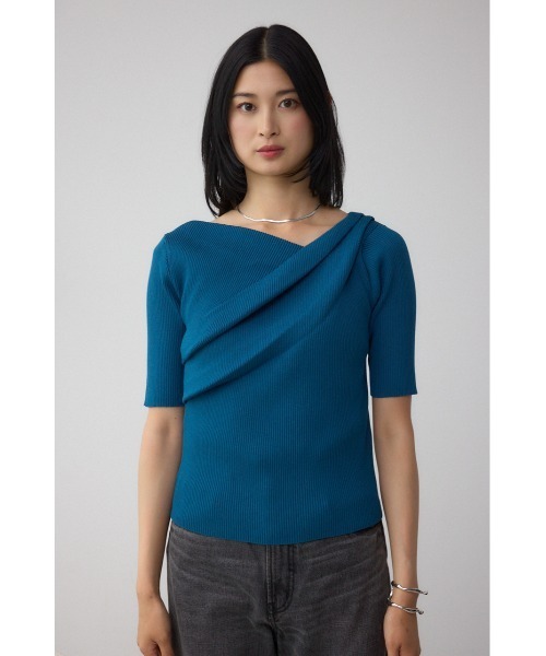 AZUL by moussy(アズールバイマウジー)の「ドレープデザイン5分袖リブニット(ニット/セーター・レディース・ダークグリーン/アイボリー/ブラック/レッド・FREE)」の8枚目の写真