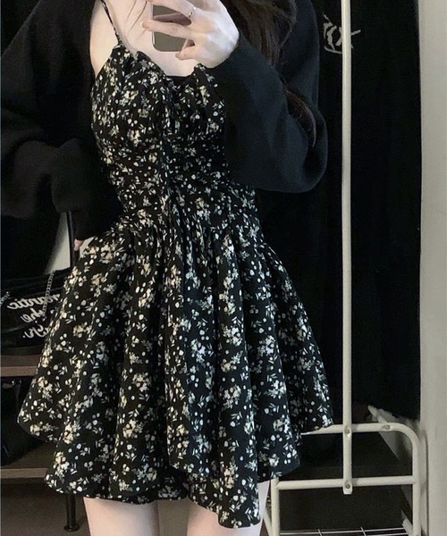 WESTSEA(ウエストシー)の「総柄 花柄 ミニワンピース キャミソール(ワンピース・レディース・ブラック・M/L)」の2枚目の写真