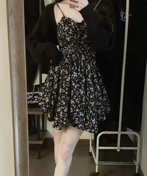 WESTSEA(ウエストシー)の「総柄 花柄 ミニワンピース キャミソール(ワンピース・レディース・ブラック・M/L)」の4枚目の写真
