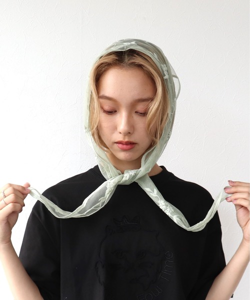 Three Four Time（ｽﾘｰﾌｫｰﾀｲﾑ）の「刺繍チュールバブーシュカ（ヘアバンド・レディース・ブラック/グリーン・FREE）」の11枚目の写真