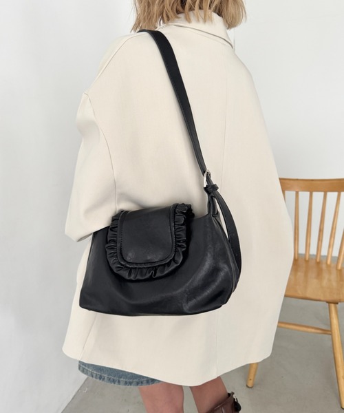 SOLLON.（ソルロン）の「フリルフラップPUショルダーバッグ（ショルダーバッグ・レディース・アイボリー/ブラック/ブラウン・FREE）」の18枚目の写真