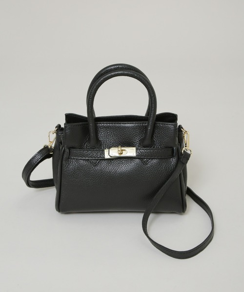✨️美品 AULENTTI  ボディバッグ 2way シボ革 ターンロック 黒 ✨️美品 AULENTTI ボディバッグ 2way シボ革 ターンロック 黒