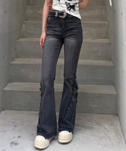 ZIPPER CLUB（ZIPPER CLUB ジッパークラブ）の「Washed Stretch Fringe Denim（デニムパンツ・レディース・ブルー/ブラック・LARGE/MEDIUM/SMALL）」の2枚目の写真