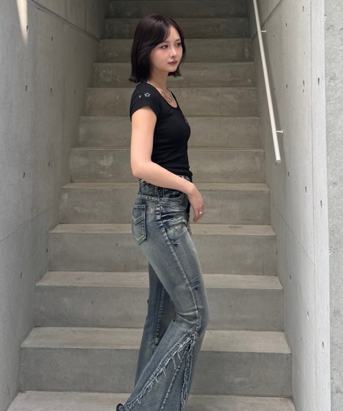 ZIPPER CLUB（ZIPPER CLUB ジッパークラブ）の「Washed Stretch Fringe Denim（デニムパンツ・レディース・ブルー/ブラック・LARGE/MEDIUM/SMALL）」の7枚目の写真