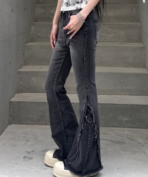 ZIPPER CLUB（ZIPPER CLUB ジッパークラブ）の「Washed Stretch Fringe Denim（デニムパンツ・レディース・ブルー/ブラック・LARGE/MEDIUM/SMALL）」の15枚目の写真