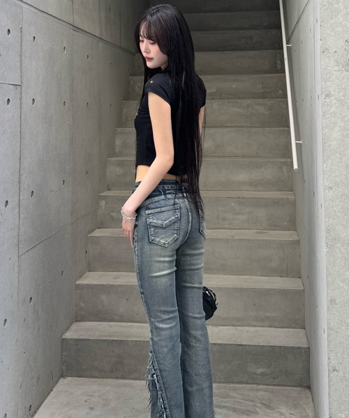 ZIPPER CLUB（ZIPPER CLUB ジッパークラブ）の「Washed Stretch Fringe Denim（デニムパンツ・レディース・ブルー/ブラック・LARGE/MEDIUM/SMALL）」の5枚目の写真