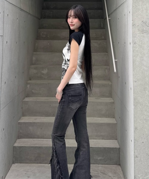ZIPPER CLUB（ZIPPER CLUB ジッパークラブ）の「Washed Stretch Fringe Denim（デニムパンツ・レディース・ブルー/ブラック・LARGE/MEDIUM/SMALL）」の12枚目の写真