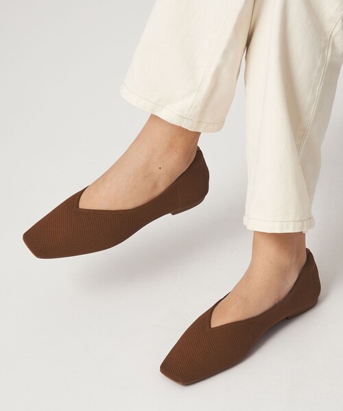 green label relaxing(グリーンレーベルリラクシング)の「ウェルネス ニット スクエアVカット シューズ 撥水 ウォッシャブル(パンプス・レディース・ブラック/シルバー/その他1/ブラウン系・22.5cm/23cm/23.5cm/24cm/24.5cm/25cm)」の16枚目の写真