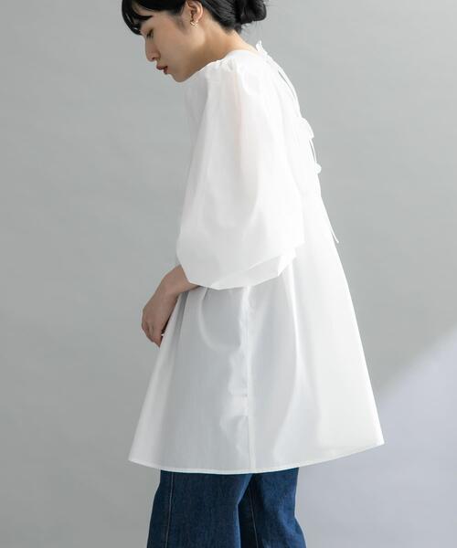 KBF（ケイビーエフ）の「『WEB限定』BACKリボンチュニック（チュニック・レディース・ダークブラウン/オフホワイト/ライトブルー・ONE）」の5枚目の写真