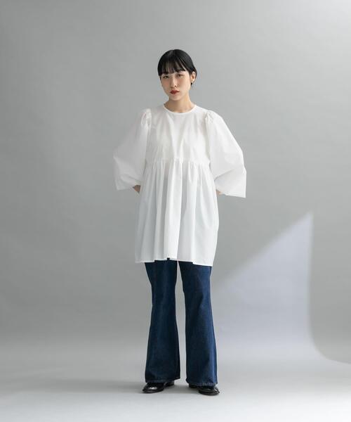 KBF（ケイビーエフ）の「『WEB限定』BACKリボンチュニック（チュニック・レディース・ダークブラウン/オフホワイト/ライトブルー・ONE）」の7枚目の写真