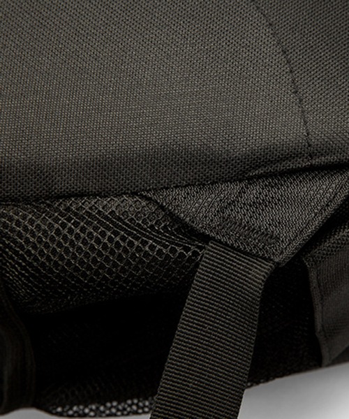CALIFORNIA OUTFITTERS(カリフォルニア アウトフィッターズ)の「8B46 フロントジップ 仕切りデザイン カメラバックパック(カメラ/カメラグッズ・メンズ・ブラック×グレー・ONESIZE)」の8枚目の写真