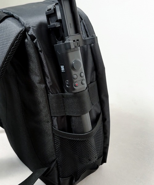 CALIFORNIA OUTFITTERS(カリフォルニア アウトフィッターズ)の「8B46 フロントジップ 仕切りデザイン カメラバックパック(カメラ/カメラグッズ・メンズ・ブラック×グレー・ONESIZE)」の15枚目の写真