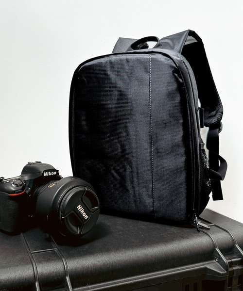 CALIFORNIA OUTFITTERS(カリフォルニア アウトフィッターズ)の「8B46 フロントジップ 仕切りデザイン カメラバックパック(カメラ/カメラグッズ・メンズ・ブラック×グレー・ONESIZE)」の16枚目の写真