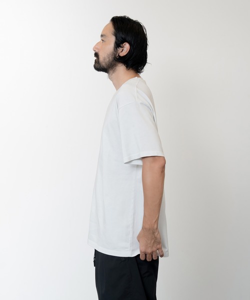 Knuu（ヌウ）の「Heavy Pigment Dye T-Shirt（Tシャツ/カットソー・メンズ・グレー/ブラウン/オフホワイト/ブラック/ライトブルー・LARGE/MEDIUM/SMALL/X-SMALL/XX-LARGE/X-LARGE）」の6枚目の写真