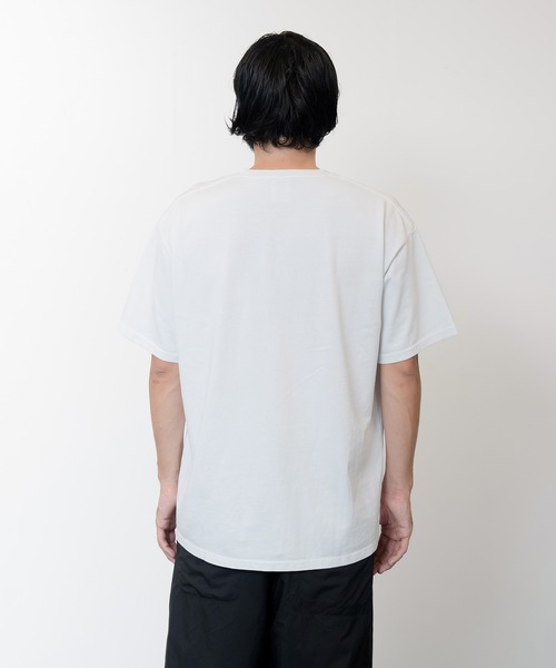 Knuu（ヌウ）の「Heavy Pigment Dye T-Shirt（Tシャツ/カットソー・メンズ・グレー/ブラウン/オフホワイト/ブラック/ライトブルー・LARGE/MEDIUM/SMALL/X-SMALL/XX-LARGE/X-LARGE）」の7枚目の写真