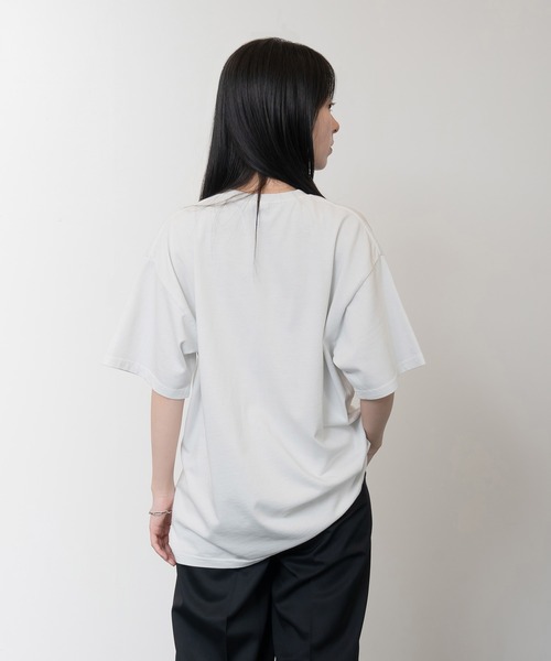 Knuu（ヌウ）の「Heavy Pigment Dye T-Shirt（Tシャツ/カットソー・メンズ・グレー/ブラウン/オフホワイト/ブラック/ライトブルー・LARGE/MEDIUM/SMALL/X-SMALL/XX-LARGE/X-LARGE）」の10枚目の写真