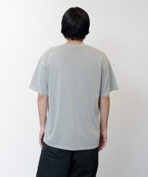 Knuu（ヌウ）の「Heavy Pigment Dye T-Shirt（Tシャツ/カットソー・メンズ・グレー/ブラウン/オフホワイト/ブラック/ライトブルー・LARGE/MEDIUM/SMALL/X-SMALL/XX-LARGE/X-LARGE）」の17枚目の写真