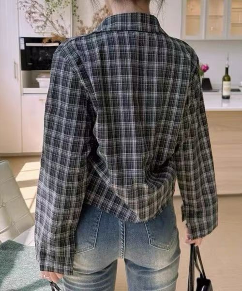 STAY MOTION（ステイモーション）の「【WEB限定】サイドシャーリング長袖チェック柄シャツ［韓国ファッション カジュアル］（シャツ/ブラウス・レディース・ブラウン/ブラック・F）」の4枚目の写真