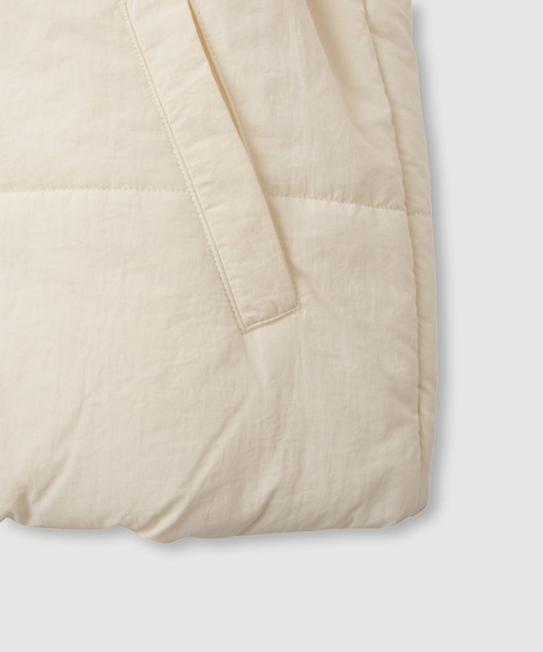 NAVY（ネイビー）の「nAvy スタンドネック中綿ブルゾン【撥水加工】（ブルゾン・レディース・モカ/ブラック/ブルー/チャコールグレー/オフホワイト・L/M）」の14枚目の写真