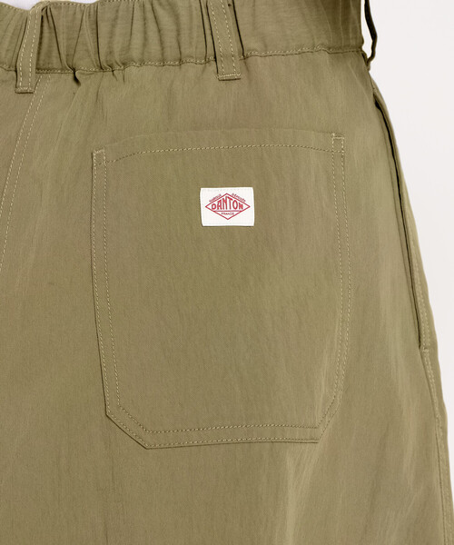 DANTON（ダントン）の「WOMEN'S C/N TWILL 2TUCK SKIRT（スカート・レディース・ネイビー/ベージュ系その他/ブラウン/チャコール・38/36）」の15枚目の写真