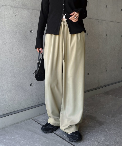 andme(アンドミー)の「【新色追加】とろみイージーワイドパンツ(スラックス・レディース・ブラック/ホワイト/チャコールグレー/ブラウン/ライトブラウン/ベージュ/ネイビー・S/M/L)」の6枚目の写真