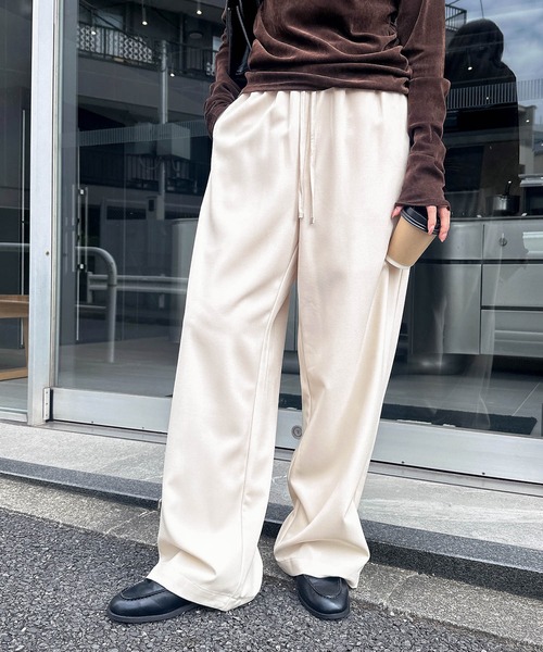 andme(アンドミー)の「【新色追加】とろみイージーワイドパンツ(スラックス・レディース・ブラック/ホワイト/チャコールグレー/ブラウン/ライトブラウン/ベージュ/ネイビー・S/M/L)」の10枚目の写真