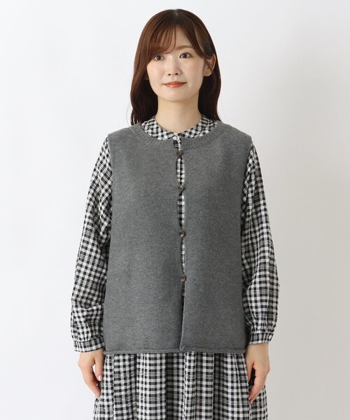 one'sterrace(ワンズテラス)の「【あったか】ふわもち素材のシンプル前開きベスト(ベスト・レディース・ベージュ系8/グレー系その他7/ブラック系8・02)」の7枚目の写真