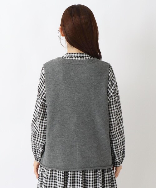 one'sterrace(ワンズテラス)の「【あったか】ふわもち素材のシンプル前開きベスト(ベスト・レディース・ベージュ系8/グレー系その他7/ブラック系8・02)」の6枚目の写真