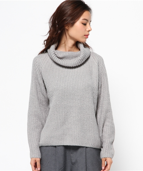 MOUSSY（マウジー）の「Loose turtle knit（ニット/セーター・レディース・ライトグレー/オフホワイト/ブラック/ブラウン・FREE）」の7枚目の写真