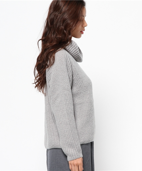 MOUSSY（マウジー）の「Loose turtle knit（ニット/セーター・レディース・ライトグレー/オフホワイト/ブラック/ブラウン・FREE）」の8枚目の写真