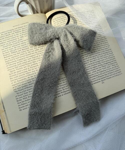 WEGO（ウィゴー）の「WEGO/シャギーニットリボンゴム（ヘアゴム・レディース・レッド/グレー/ブラック/ライトピンク/サックスブルー/ホワイト・FREE）」の4枚目の写真