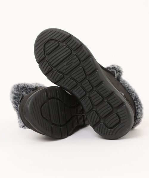 SKECHERS(スケッチャーズ)の「【SKECHERS】スケッチャーズ SLIP-INS:GLACIAL - ULTRA COZY GETAWAY(スリップインズ:グレイシャル - ウルトラ コージー ゲッタウェイ)フェイクファー付きブーツ 144221(ブーツ・レディース・ブラック×ブラック・23.0cm/24.0cm/25.0cm)」の3枚目の写真