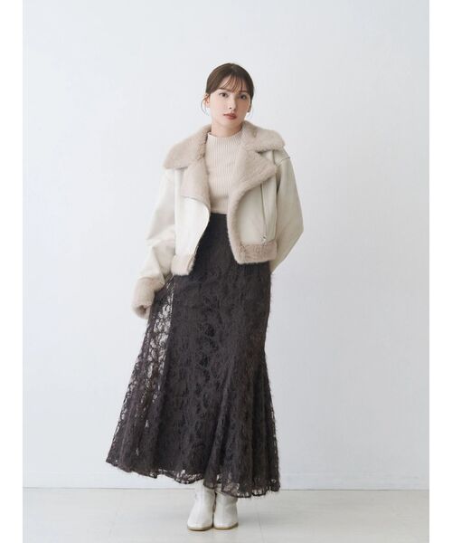 MERCURYDUO（マーキュリーデュオ）の「シャギーエンブロイダリースカート（スカート・レディース・オフホワイト/ベビーピンク/ブラウン・SMALL/MEDIUM）」の4枚目の写真