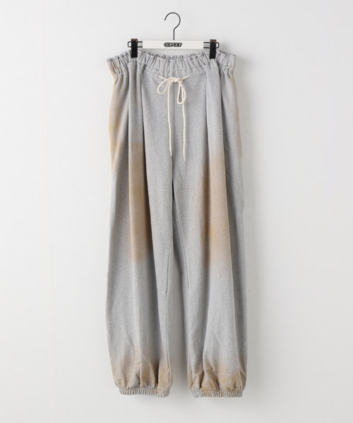 LCDC TM(エルシーディーシーティーエム)の「【Geek Office / ギークオフィス】LCDC TM / SPRAY WASHED PLEATS DETAIL TROUSERS(スウェットパンツ・レディース・チャコールグレー・FREE)」の5枚目の写真