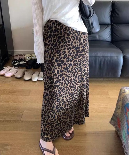 SPIGA(スピーガ)の「レオパード柄マキシ丈スカート(スカート・レディース・レオパード・SMALL/MEDIUM/LARGE/X-LARGE)」の1枚目の写真