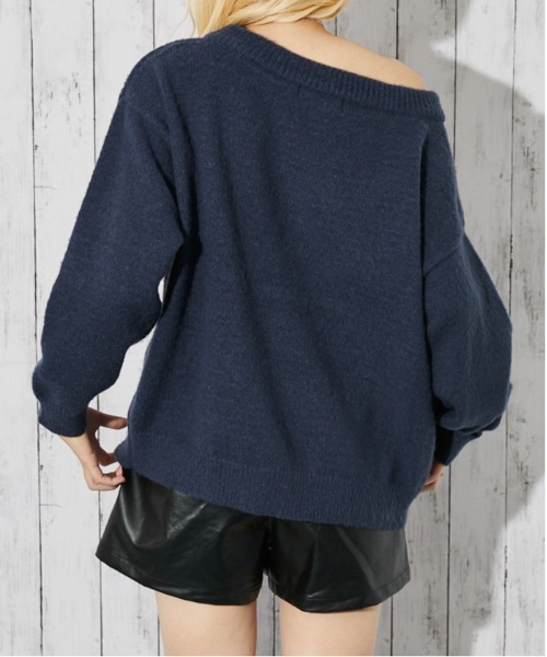 GORGE（ゴージ）の「《スター柄×オフショル》レディース フェザーニット プルオーバー ゆるシルエット 秋冬（ニット/セーター・レディース・ネイビー/チャコール/ボルドー/ブラウン・F）」の17枚目の写真