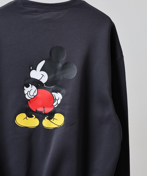 FUNALIVE（ファンアライブ）の「MICKEYMOUSE 裏起毛 オーバーサイズトレーナー（スウェット・メンズ・ダークグリーン系1/ベージュ系1/ネイビー系1/ホワイト系1/グレー系2/グレー系1/チャコール/グレイッシュベージュ/ヘザーチャコール/チャコールグレー/キャメル/杢グレー/ダークグリーン/ネイビー/チャコールアッシュ/オートミール・XL/L/M）」の7枚目の写真