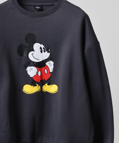FUNALIVE（ファンアライブ）の「MICKEYMOUSE 裏起毛 オーバーサイズトレーナー（スウェット・メンズ・ダークグリーン系1/ベージュ系1/ネイビー系1/ホワイト系1/グレー系2/グレー系1/チャコール/グレイッシュベージュ/ヘザーチャコール/チャコールグレー/キャメル/杢グレー/ダークグリーン/ネイビー/チャコールアッシュ/オートミール・XL/L/M）」の8枚目の写真