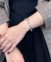 Heartdance（ハートダンス）の「クロスデザインマグネットバングル（バングル/リストバンド）」