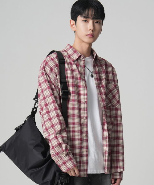 AVANDRESS(アバンドレス )の「Alton Overfit Check Shirt RED(シャツ/ブラウス・レディース・レッド・LARGE/MEDIUM/X-LARGE)」の4枚目の写真