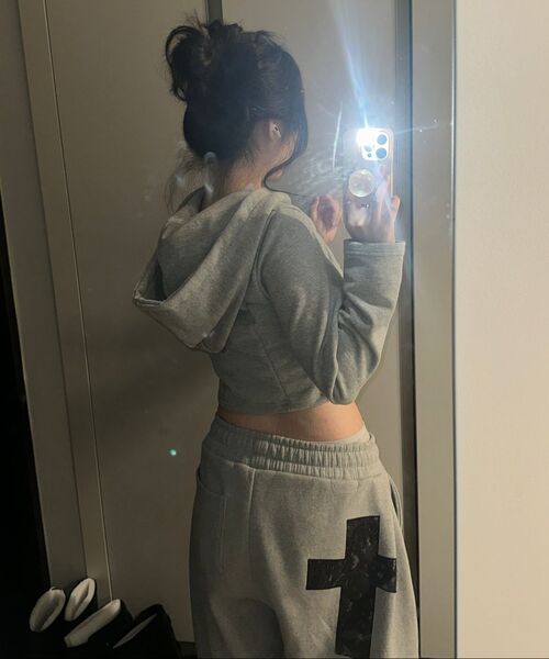 AAKAM(アーカム)の「Laced CROS2 Patch Sweatpants (Gray)(スウェットパンツ・レディース・グレー・2/1)」の16枚目の写真