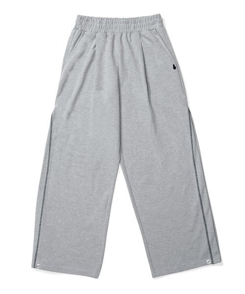 GAKKAI UNIONS（ガッカイユニオンズ）の「ラインスナップスウェットパンツグレー（スウェットパンツ・レディース・その他・SMALL/MEDIUM/LARGE）」の2枚目の写真