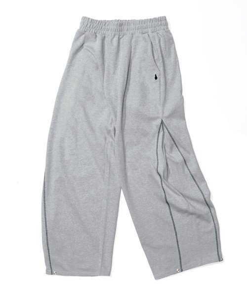 GAKKAI UNIONS（ガッカイユニオンズ）の「ラインスナップスウェットパンツグレー（スウェットパンツ・レディース・その他・SMALL/MEDIUM/LARGE）」の3枚目の写真