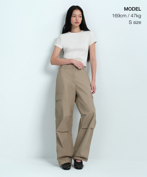 MUSINSA STANDARD WOMAN（ムシンサスタンダードウーマン）の「ウィメンズスリムクロップクルーネックTシャツ[クリーム]（Tシャツ/カットソー・レディース・その他・SMALL/MEDIUM/LARGE/X-LARGE/X-SMALL）」の2枚目の写真