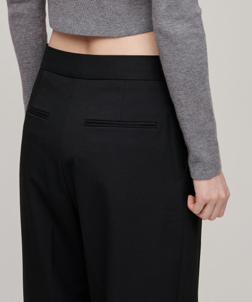 MUSINSA STANDARD WOMAN（ムシンサスタンダードウーマン）の「ウーマンズウエストバンドレスレスリバースジョールージュテーパードスラックス[ブラック]（スラックス・レディース・その他・31/26）」の7枚目の写真