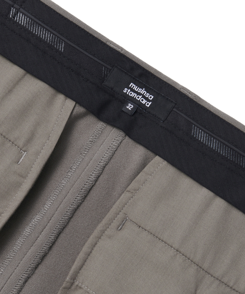 MUSINSA STANDARD（ムシンサスタンダード）の「ワイドヒドゥンバンディングクロップドスラックス[ダスティベージュ]（スラックス・メンズ・その他・27/28/29/40/42/26）」の8枚目の写真
