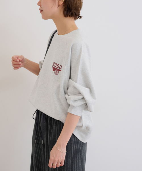 JOURNAL STANDARD relume（ジャーナルスタンダード　レリューム）の「《追加》ワンポイントロゴスウェット（スウェット・レディース・ネイビー/チャコールグレー/レッド・FREE）」の7枚目の写真