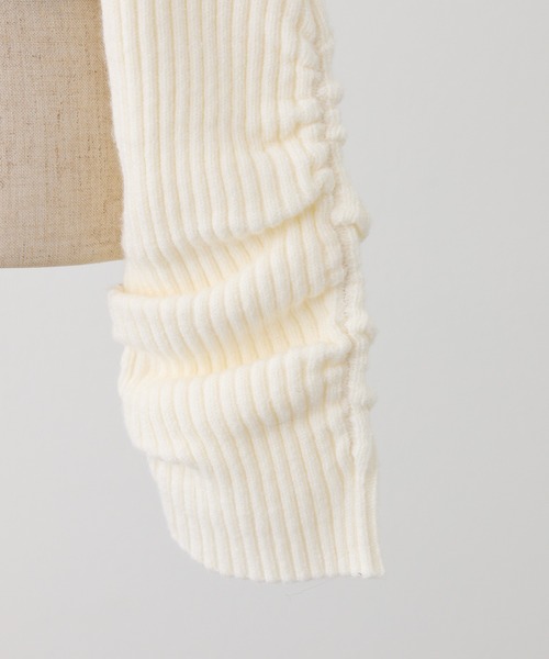 one after another NICE CLAUP（ワンアフターアナザーナイスクラップ）の「【Holiday collection】フェザーオフショルニット（ニット/セーター・レディース・ホワイト/ブラック/ブラウン/サックスブルー・FREE）」の10枚目の写真