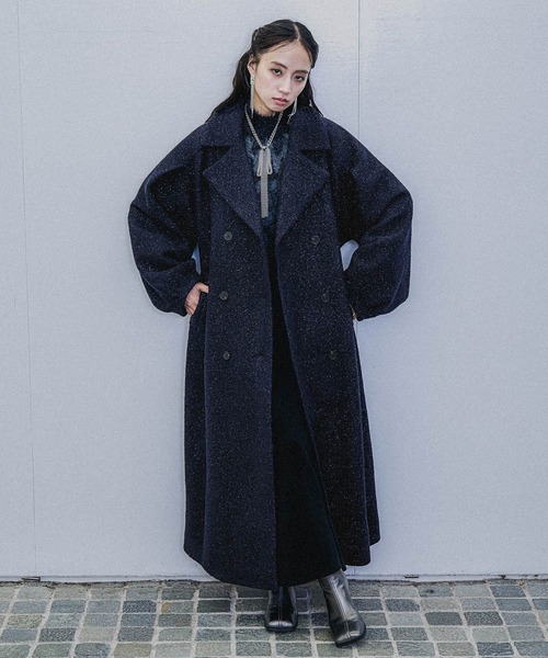 HARE（ハレ）の「コクーンスリーブラメロングコート(HARE)（チェスターコート・レディース・グレー/ネイビー・FREE）」の2枚目の写真