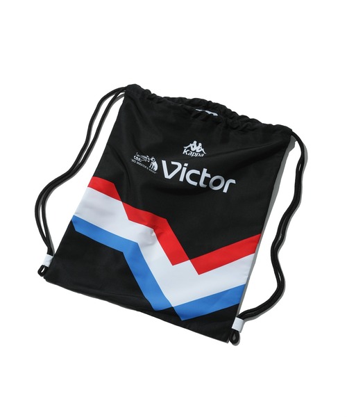 Kappa(カッパ)の「【Victor × Kappa directed by TAKUMI YUGE】Football Bag(バックパック/リュック・メンズ・ブルー/ブラック・FREE)」の1枚目の写真